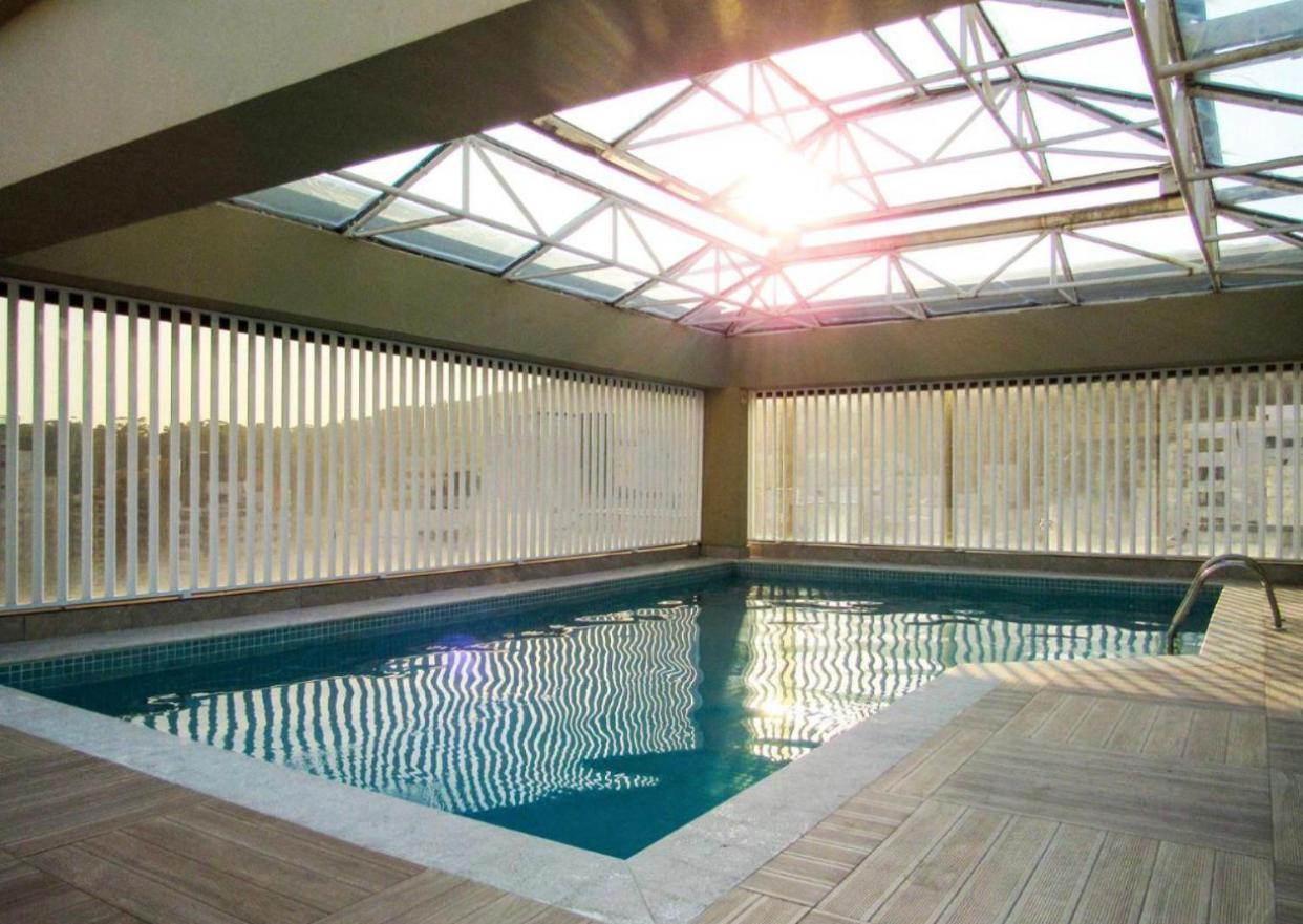 2 Dorm L Piscina L Sauna L Garagem L 200M Da Praia Das Pitangueiras Guarujá Exteriör bild